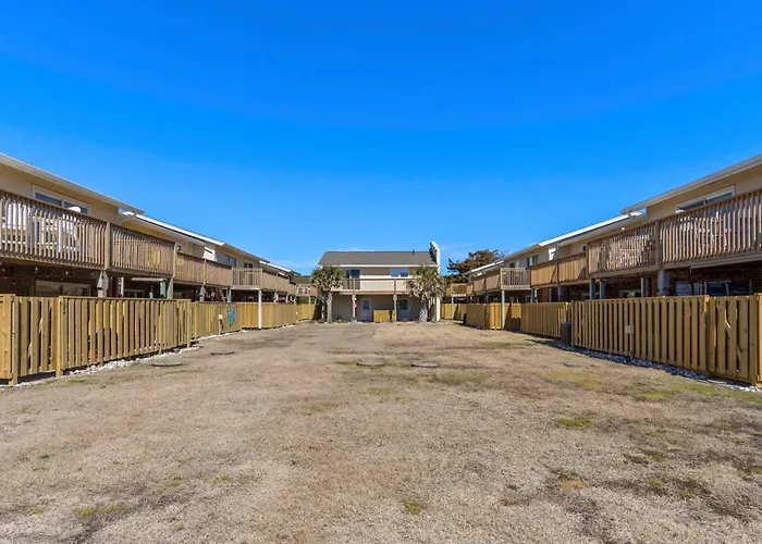 Pine Knoll Townes 126 By Emerald Isle Realty